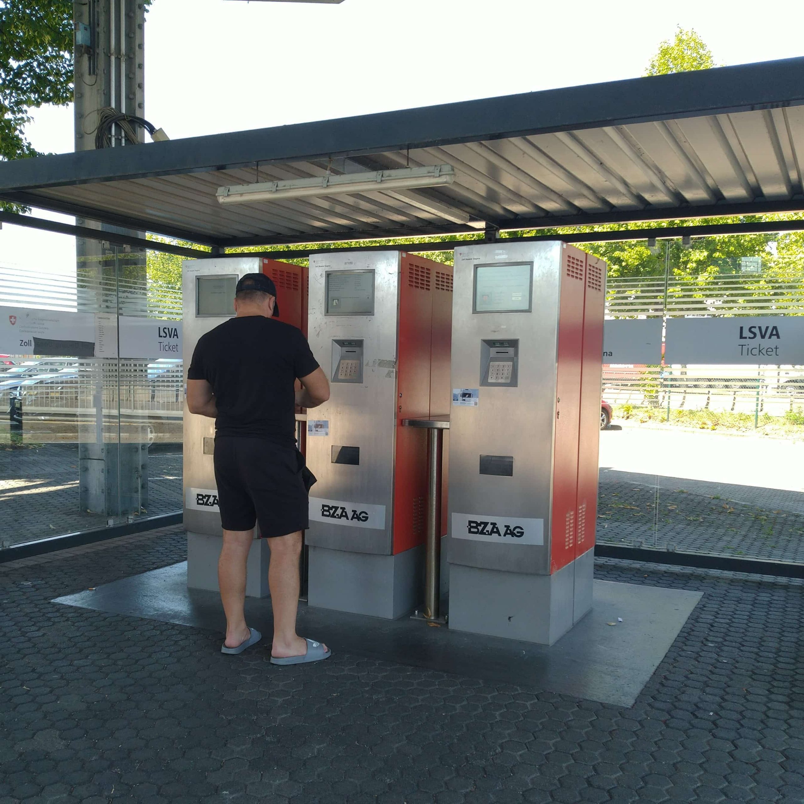 LSVA-Tax-charge-machines-at-Swiss-border-in-Weil-am-Rhein-1-scaled